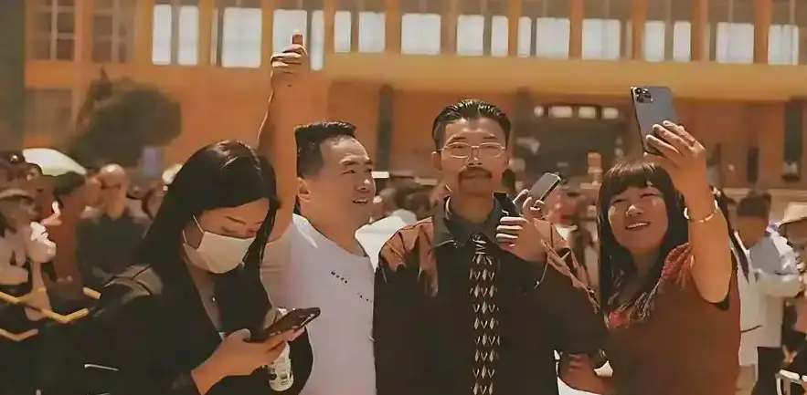 _开业三天带货2000万，请赵雅芝等明星助阵，郭有才否认被资本裹挟_开业三天带货2000万，请赵雅芝等明星助阵，郭有才否认被资本裹挟